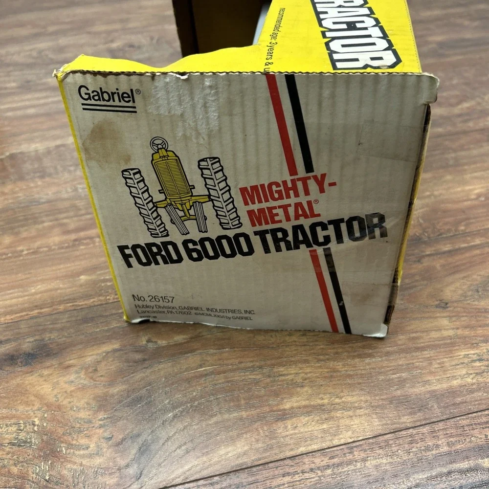 1965 Hubley Gabriel 1:12 Ford Commander 6000 Blue White Farm Tractor, Yellow Box